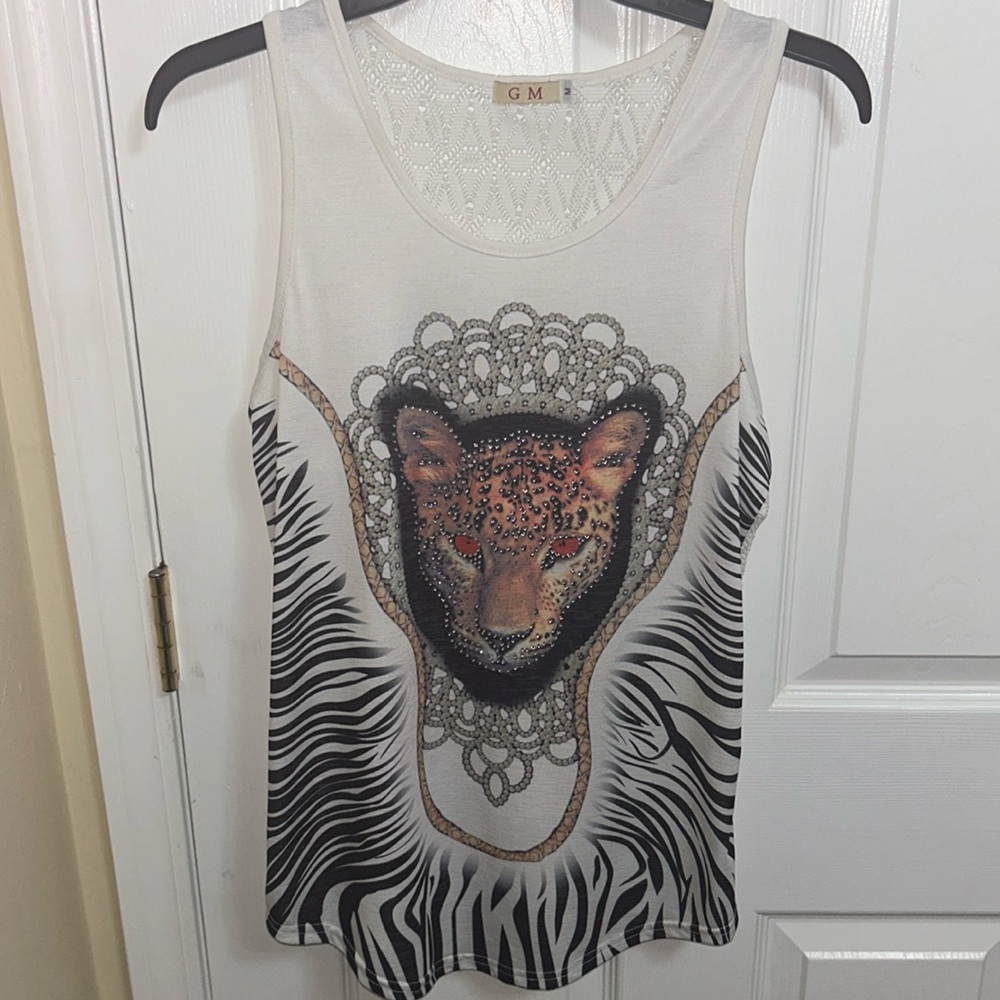 🦋Go to animal print tank 5/25$